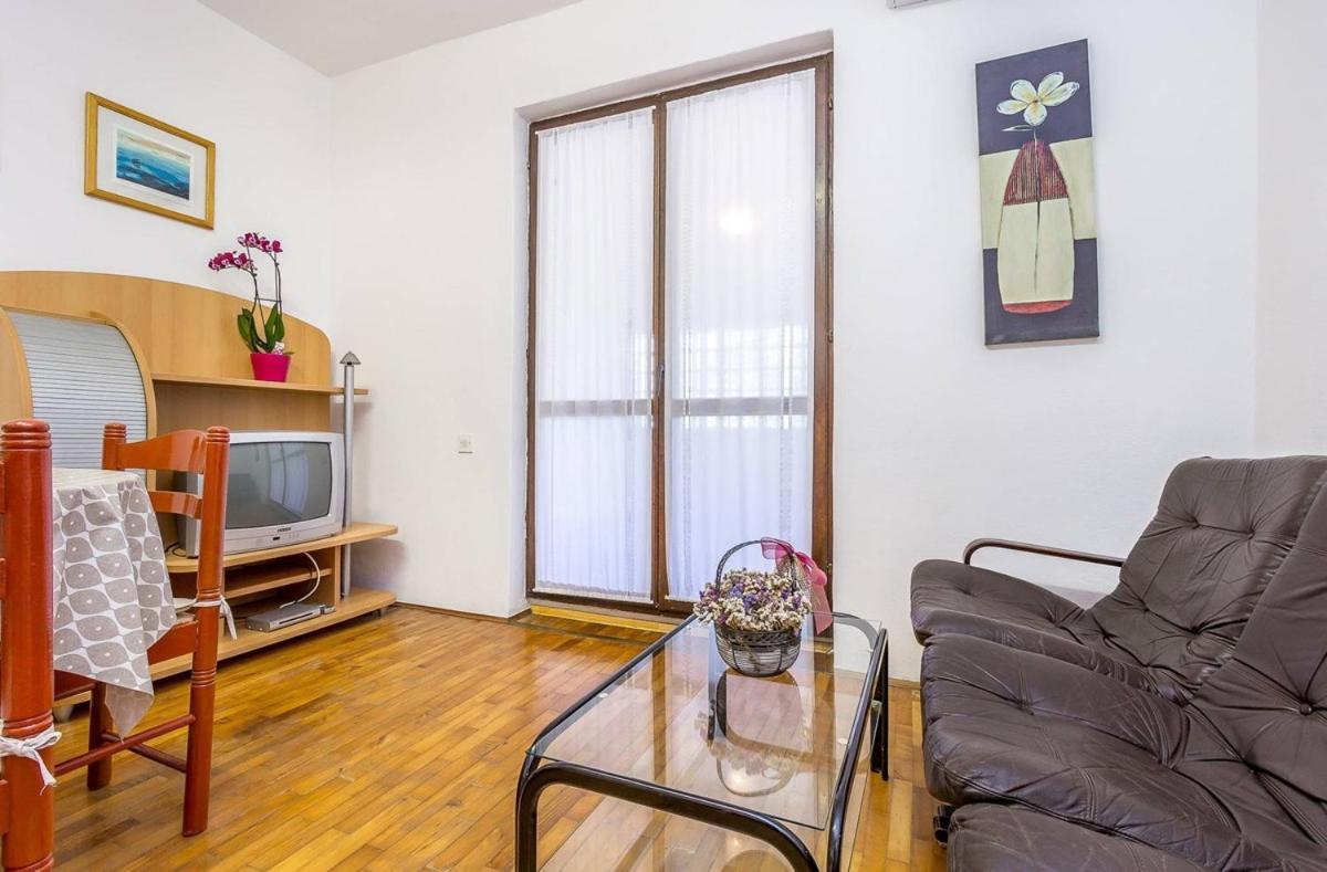 Apartments Dragica Valbandon Exterior photo