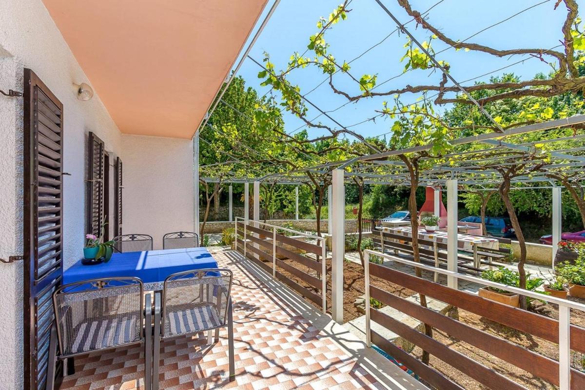 Apartments Dragica Valbandon Exterior photo